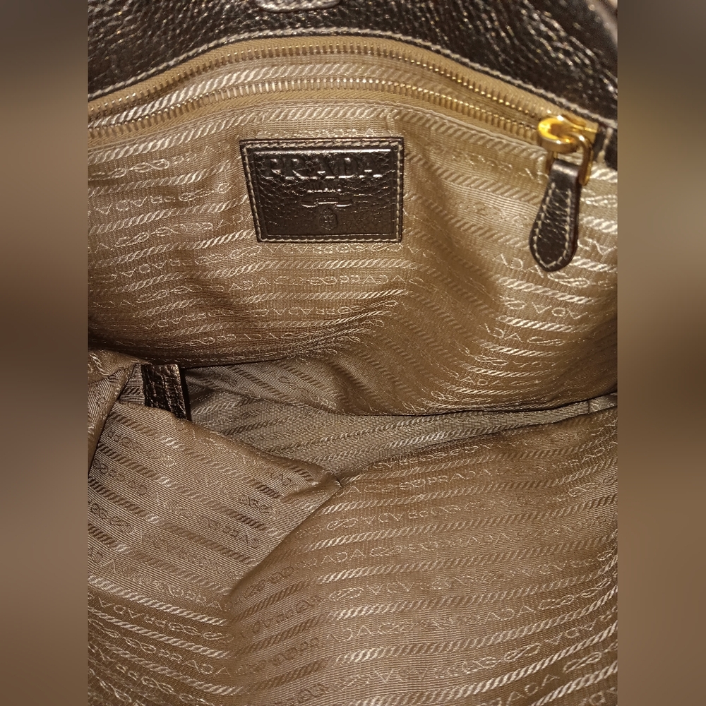 Prada tote - Picture 5 of 5
